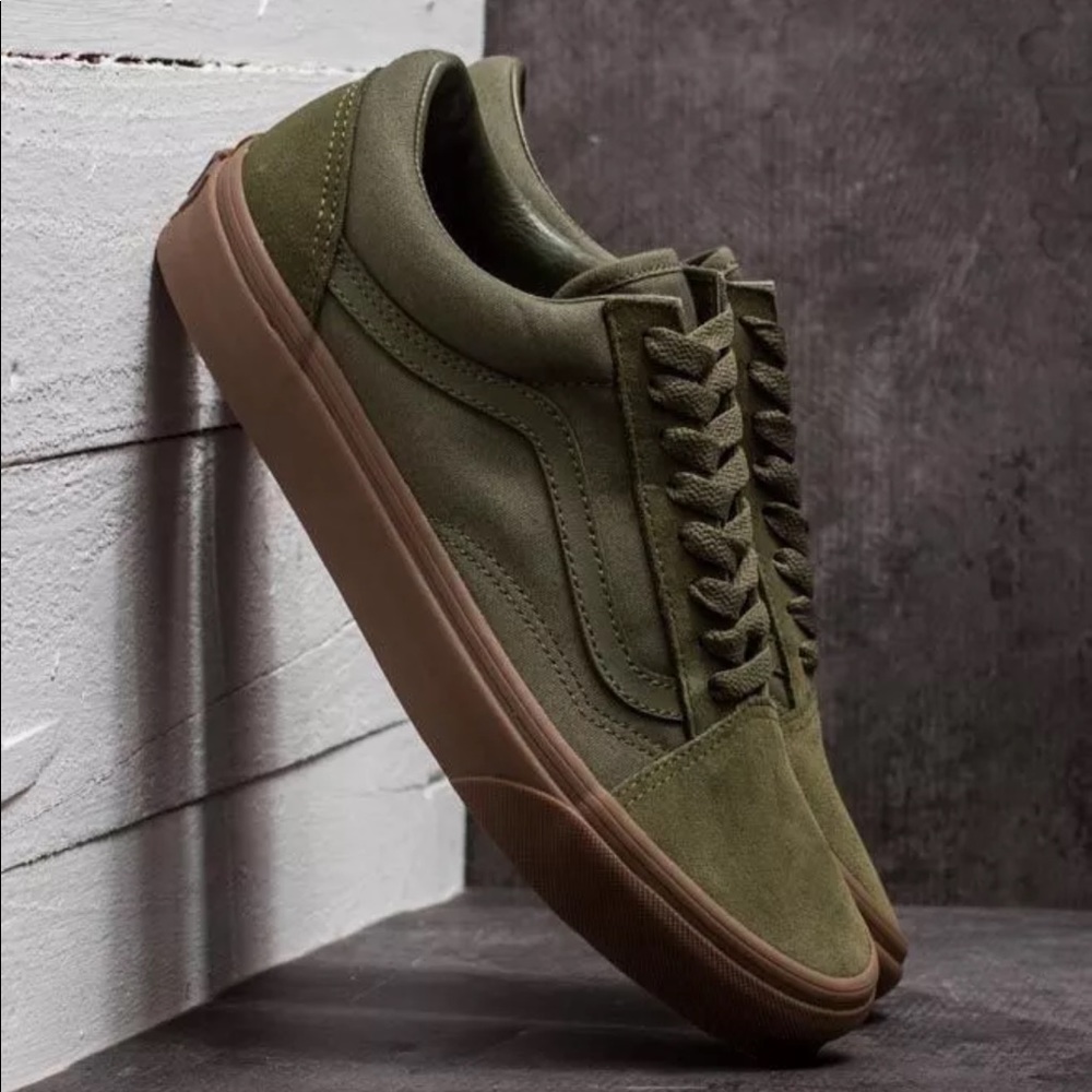 Vans Women’s Old Skool Canvas and Leather Shoes - Picture 1 of 8